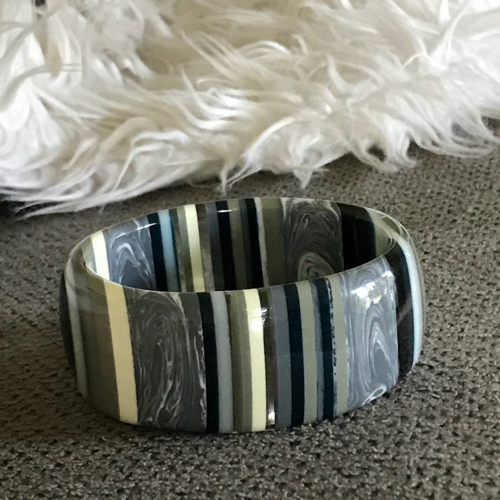 Bangle bracelet - Picture 4 of 7